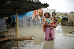 Dramatisk flom i Bangladesh og India Dramatisk flom i Bangladesh og India