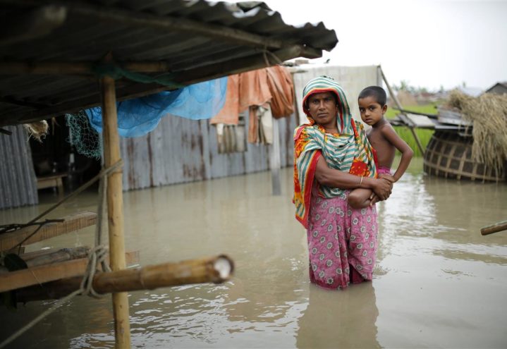 Dramatisk flom i Bangladesh og India