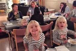 Middag og sang slår an Middag og sang slår an
