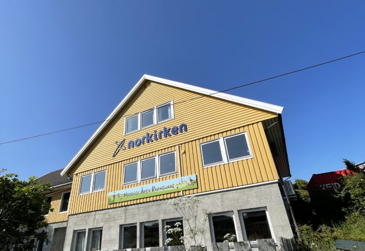 Gudstjeneste og barnekirke