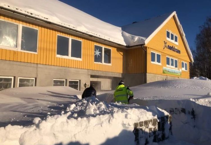 Gudstjeneste og barnekirke søndag 11.januar kl.11.